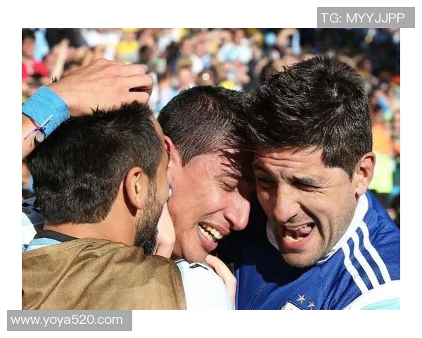 与足球明星浪漫约会的梦幻时刻让我们一起追逐爱的进球